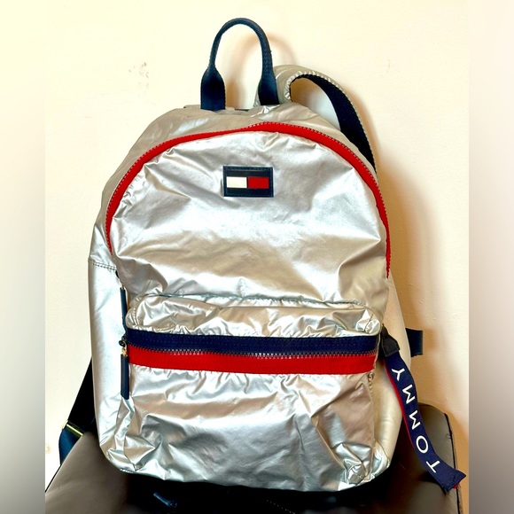 Tommy Hilfiger Leah Dome Backpack Silver/Gold - Picture 1 of 5